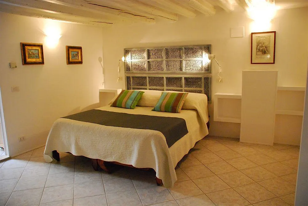 Corte 1321 Venice Bed & Breakfast